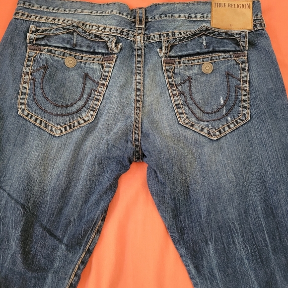 True Religion Navy Blue Wash w/rip decal - Picture 2 of 3
